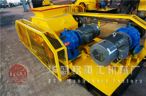 對輥破碎機發貨圖