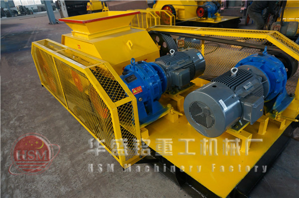 對輥破碎機(jī)圖片